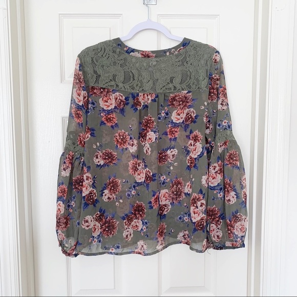 torrid Green Floral Print Chiffon Lace Inset Top Size M/L Boho Winter - Picture 8 of 10